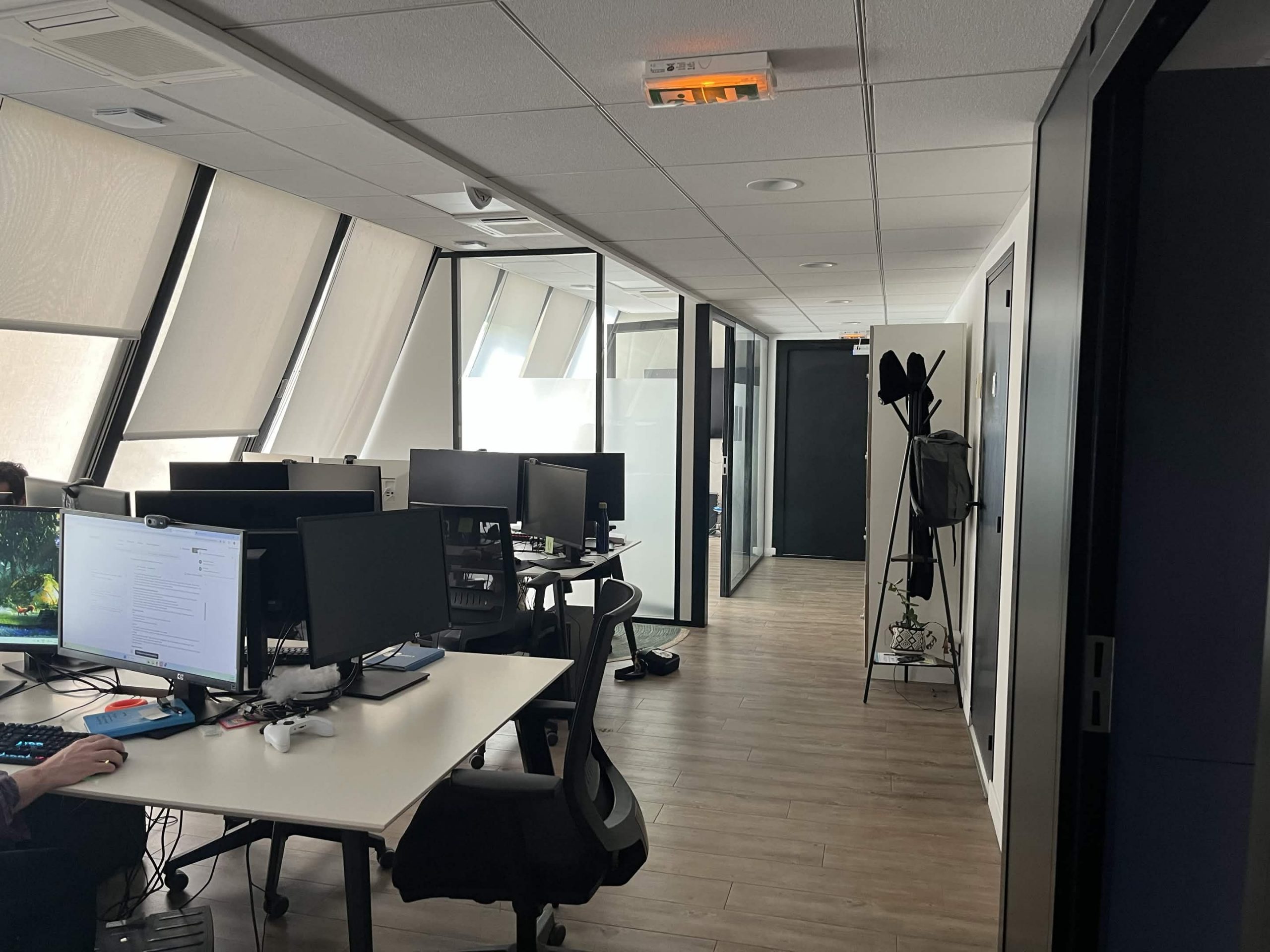 Dans les coulisses de New Tales Emeteria : une visite au cœur d’un studio unique !