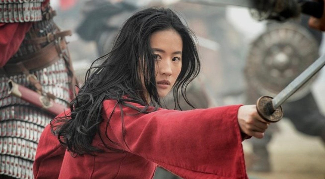 Mulan : Une version plus sérieuse et plus guerrière de la légende chinoise